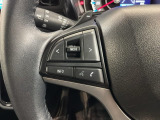 ステアリングにオーディオ操作スイッチが付いています。オーディオ画面に直接タッチしなくても操作が出来ますので、運転に集中できます。