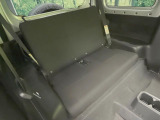 積み下ろしのしやすいデッキにはたっぷりと荷物を積み込んでいただけます。遊びから仕事まで、様々なシーンで頼れます♪