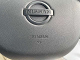 運転席側エアバックです。万が一の時に安心です