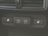 【前席+後席シートヒーター】寒い日に重宝するシートヒーターを後席にも装備!エアコンより早く温まってくれるので寒がりの人も安心ですね♪エアコンの温風は乾燥するから苦手、という方にもをおすすめです。