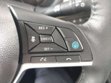 プロパイロット高速道路走行と長時間の巡航走行で、アクセル、ブレーキ、ハンドル操作を車がアシスト。快適な高速ドライブが楽しめます。