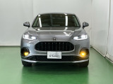 LEDヘッドライトを装備しています。LEDヘッドライトはとても明るく、雨の日や夜間走行も安全・安心です。オートライトコントロール付きで周囲の明るさに応じて自動で点灯・消灯します