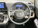 【純正革巻きステアリング】上質な革を使用することで、手にしっかり馴染みとても運転しやすいハンドルです♪