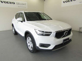 都市を駆け巡る本物のSUVとして、XC40は開発されました。スカンジナビアデザインの独創性と都会的な雰囲気を身にまとった、都市で生活するあなたのために作られた1台です。