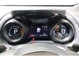 ■スピードメーター■  先進的なディスプレイ表示のスピードメーターです。