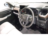 運転席周りは遊びにも通勤にも普段のお買い物にもピッタリ。日々のドライブに居心地のよいレイアウトです。