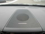 美しくバランスがとれた迫力あるサウンドで私たちを魅了するHarman Kardonプレミアムサウンド・オーディオシステム。