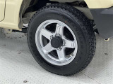 タイヤサイズは175/80R16!社外アルミホイール!残り溝は7ミリ程度です!