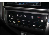オートエアコンのお車ですので室内の温度をスムーズに調整してくれます♪