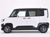 デリカミニ T プレミアム デリマル パッケージ 4WD 