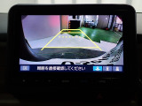バックも安心のリアカメラ付いています。リアカメラがあると、いつでも安全にバックできますね。死角も減ります。3ビュー切り替え、ガイド線表示なので便利です。