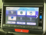 ナビ機能だけでなく、フルセグ、Bluetooth、DVDとCD再生などのオーディオ機能がついています!
