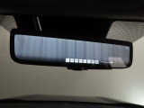 デジタルインナーミラー装備!車両後方のカメラの映像をデジタル補正で視認性を向上させてインナーミラー内に表示します♪視界を遮るものがなく、後席に同乗者がいても後方を確認しやすく安心です♪