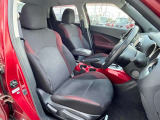 お車の販売と共に、自動車保険もご紹介しております。 弊社取り扱い会社と同じであれば日産独自のサービスもあります。