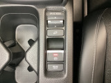 セレクターノブの下に、異なる加速感を楽しめるドライブモードスイッチがついています。一般道、スポーツ走行、エコ走行など、シーンに合わせて最適な加速感を楽しめるドライブモードスイッチです。