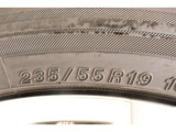 235/55R19    車両装着標準タイヤサイズです。 タイヤのご相談もトヨタモビリティ石川にお任せください