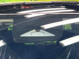 【ホンダセンシング】走行中に前方の車両等を認識し、衝突しそうな時は警報とブレーキで衝突回避と被害軽減をアシスト。より安全にドライブをお楽しみいただけます。