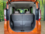普段のお買い物や通勤、送迎等に十分な荷室スペースを確保しております。セカンドシートを倒すと、大きな荷物の積載も可能です♪