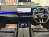アウトバーンでの走行を見据えたBMWのブレーキシステムはもしもの時にもいち早くマシンを停止してくれます。