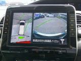 【アラウンドビューモニター】空から見下ろした映像がナビ画面にて確認可能です。駐車もラクラクですよ♪