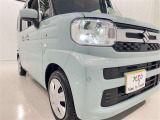明るいライトが夜道を明るく照らしてくれます。 運転する上で、道路状況をいかに早く認識できるか重要なポイントです。 白色光が暗い道も明るく照らしてくれますよ。