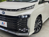 【LEDヘッドライト】悪天候や夜間走行時も良好な視界を確保し安心して運転できる高輝度LEDヘッドライトを装備!点灯速度が早く、消費電力も抑えられています。