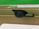ナビゲーション等を装着した場合にバックするとき後方の安全確認ができるバックカメラが付いてます