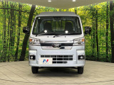弊社では、全車『修復歴なし』のお車のみ取り扱っております。専任バイヤーによる厳選した仕入れの後、入庫後の車両チェックを行い、ネクステージが認定した高品質な中古車をご提供しております。