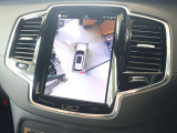 更に360&deg;ビューの単独表示も可能です 車を上から見下ろしたように車外を確認できるため、一切の死角がない状態で駐車が可能です