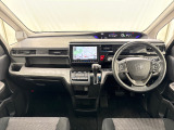 いつでも気持ちよく運転できて、使い勝手のいい収納や体をケアするシート、細部にまでこだわったインテリア♪