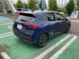 【障害物センサー】細い道を通ったときや駐車するとき等、障害物に当たりそうになると警告音が鳴ったり、自動でブレーキをかけてくれます。安心ですね!
