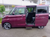 助手席側オートスライドドア連動オートステップ(オーテック特装車)