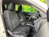 運転席シート廻りは使用感も少なく、良好な状態となっています。前オーナー様が丁寧に使っていたことがよくわかりますね。