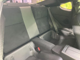 運転席側後部座席