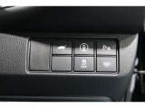 ホンダセンシング搭載!誤発進抑制機能・路外逸脱抑制機能・歩行者事故低減ステアリング・車線維持支援システム・先進車発進お知らせ機能など多彩な先進安全機能でより安全で快適なドライブを支援します。
