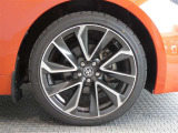 R7年式夏タイヤ225/40R18ダンロップ製です。