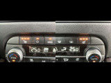 【シートヒーター】 シートには3段階のシートヒーターを内蔵。冬も暖か!ポッカポカです!