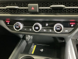 運転席/助手席シートヒーターで寒い日もすぐに温かくなり快適に過ごせます。3段階の温度調整が可能です