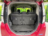 普段のお買い物や通勤、送迎等に十分な荷室スペースを確保しております。セカンドシートを倒すと、大きな荷物の積載も可能です♪