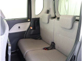 ゆとりある広々とした車内空間は、ドライブを始め買い物やレジャーなど、幅広く活躍します。一人でもみんなとでもお出かけを楽しみましょう!