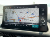 Honda CONNECTディスプレーを装備しております。Honda CONNECT対応で便利が広がったナビディスプレー。機能は増えても快適な操作性はそのままです。