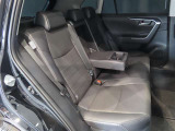 ゆとりある広々とした車内空間は、ドライブを始め買い物やレジャーなど、幅広く活躍します。一人でもみんなとでもお出かけを楽しみましょう!