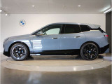 【BMWのxDrive】xDriveはいかなる状況下でも安定した走りを実現しています。 これによりストレスなく運転できることはもちろんのこと、安全性能も向上しています。