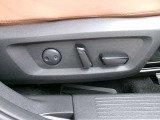 運転席パワーシート。