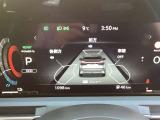 ☆視認性の良いメーターには、燃費情報など運転をサポートする様々な情報を表示します☆