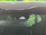 【ホンダセンシング】走行中に前方の車両等を認識し、衝突しそうな時は警報とブレーキで衝突回避と被害軽減をアシスト。より安全にドライブをお楽しみいただけます。