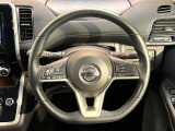 【純正革巻きステアリング】上質な革を使用することで、手にしっかり馴染みとても運転しやすいハンドルです♪