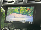 【バックカメラ】駐車時に後方がリアルタイム映像で確認できます。大型商業施設や立体駐車場での駐車時や、夜間のバック時に大活躍!運転スキルに関わらず、今や必須となった装備のひとつです!
