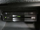 ナビ連動タイプのETC車載機です。ナビゲーションと連動してくれますのでカード未挿入を知らせてくれるなど便利な機能が追加されています。