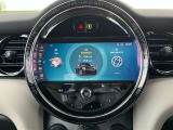 MINI Cardご用意しております。充実のポイントプログラムや多様なサービスの他にカード契約期間中はMINI エマージェンシー・サービスが24時間365日ご利用いただけます。